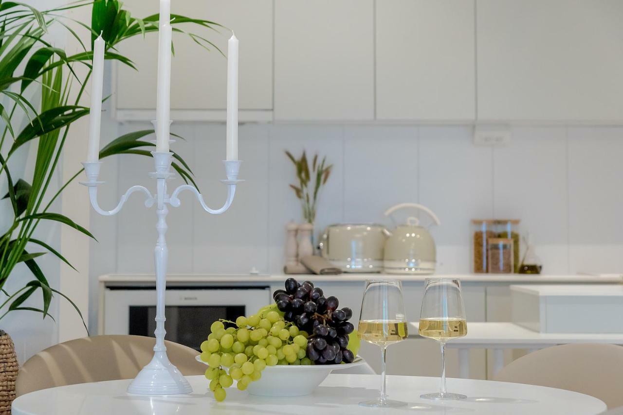 The Pleasurist - Apartment With Private Heated Pool And Terrace Σπλιτ Εξωτερικό φωτογραφία