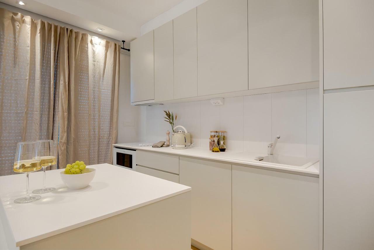 The Pleasurist - Apartment With Private Heated Pool And Terrace Σπλιτ Εξωτερικό φωτογραφία